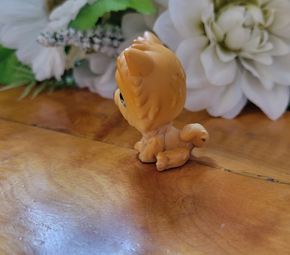 Littlest Pet Shop LPS #117 Chow Chow Dog Orange Brown Blue Eyes Hasbro 2005 - Picture 7 of 9
